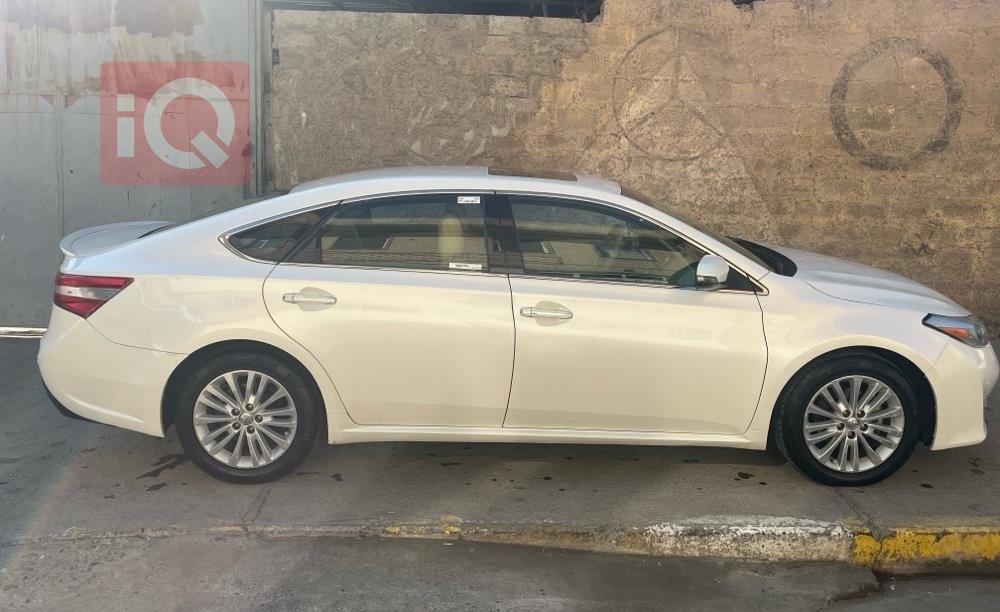 تويوتا أفالون